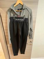 Calvin Klein Anzug Damen, Gr. S Niedersachsen - Hameln Vorschau
