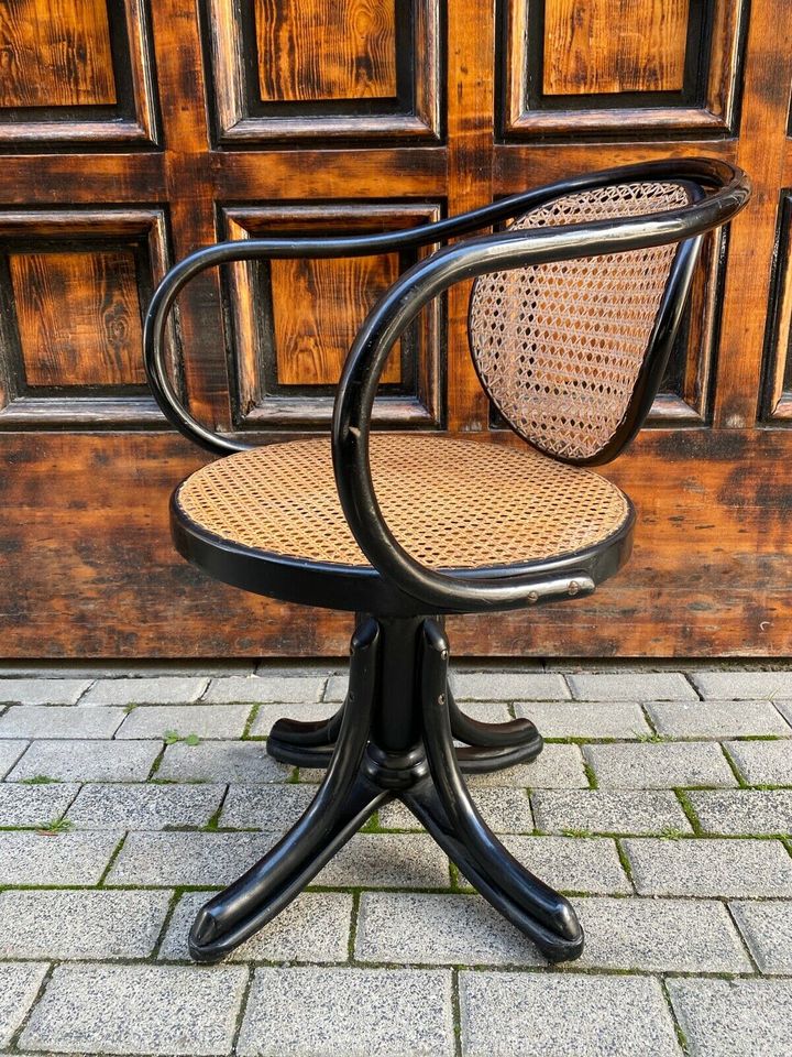 1x Thonet 5501 Drehstuhl mit Wiener Geflecht Vintage schwarz in Wuppertal