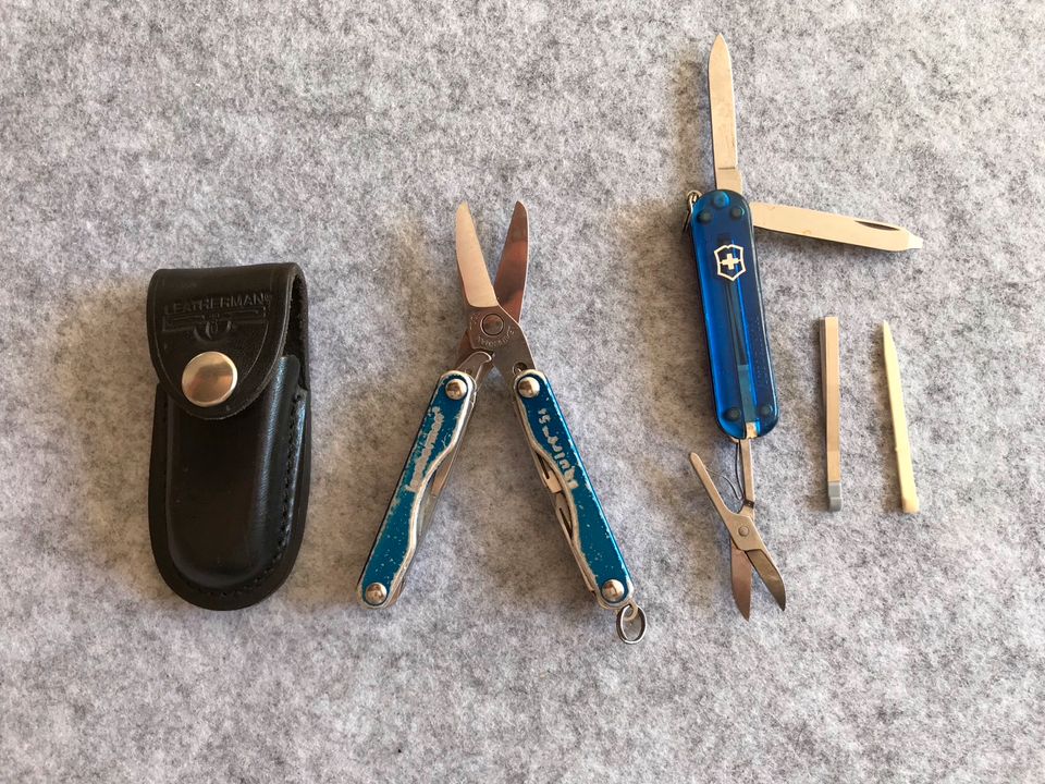 Victorinox und ein Leatherman Squirt mit Lederetui in Hodenhagen