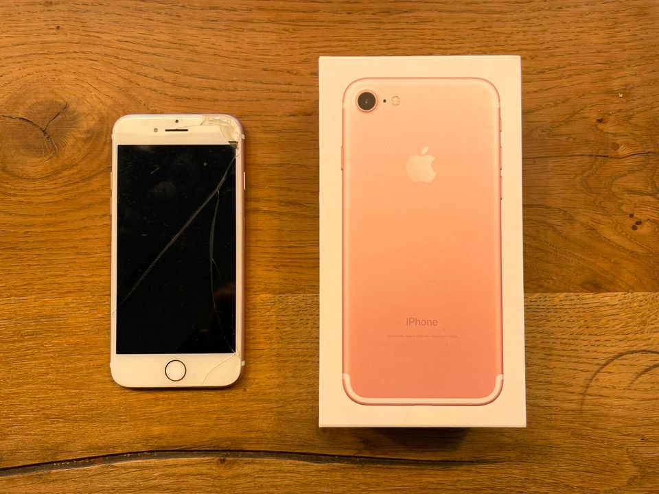 Apple iPhone 7, Rose Gold, 32 GB, Model A1778 inkl. Hülle in Berlin