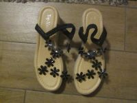 Sandalen mit Blumen, Größe 40 *Neu* Nordrhein-Westfalen - Kamp-Lintfort Vorschau