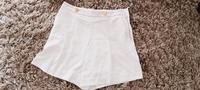 Shorts, Bermudas, goldene Knöpfe, H&M Frankfurt am Main - Sachsenhausen Vorschau