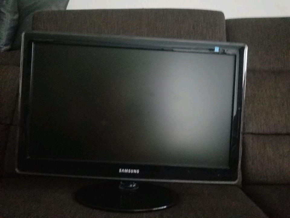 VB!!! Samsung Bildschirm 23 Zoll PC Monitor in Kiel