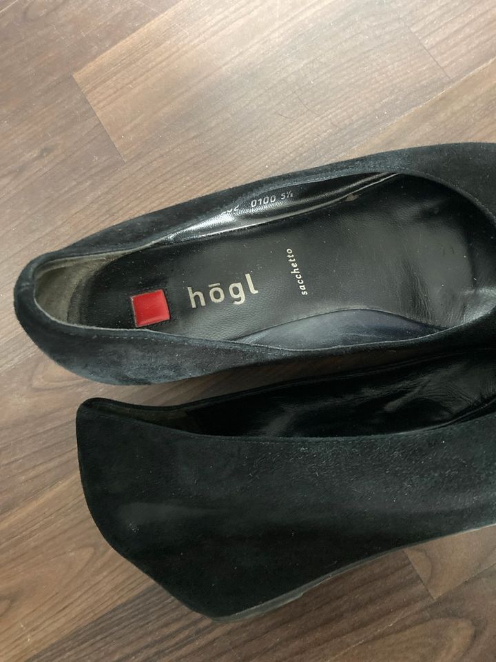 Högl Damen Pumps Keilabsatz schwarz Leder velour 5 1/2 38 in Lauf a.d. Pegnitz