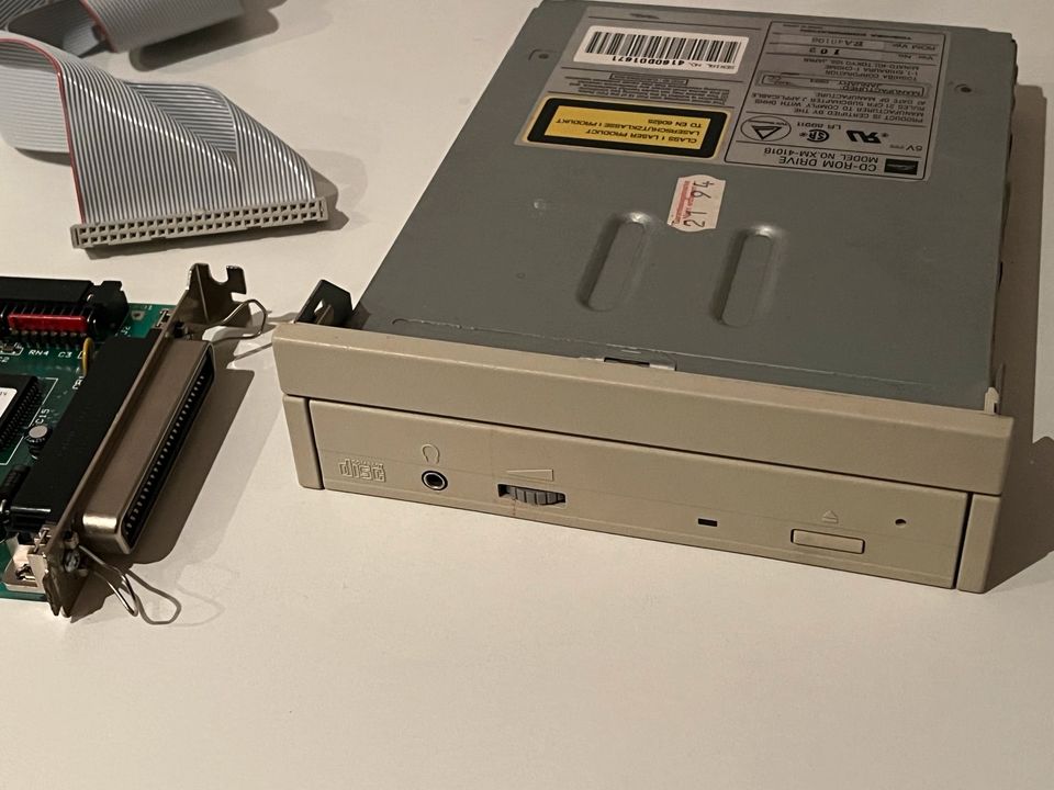 Toshiba 4 x CD ROM Drive XM-4101B + Controller Card SCSI Bundle in Hermersberg