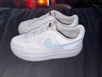 Damen Nike Schuhe Gr. 38 Hessen - Lützelbach Vorschau