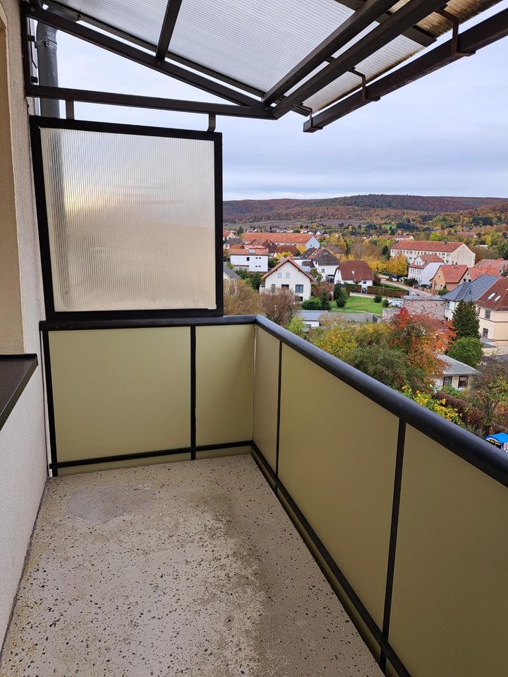 Helle und geräumige 3- Zimmerwohnung mit Balkon, Zentrale Lage in Sondershausen in Sondershausen