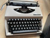 Triumph Tippa Koffer Schreibmaschine, Vintage Hessen - Neu-Isenburg Vorschau