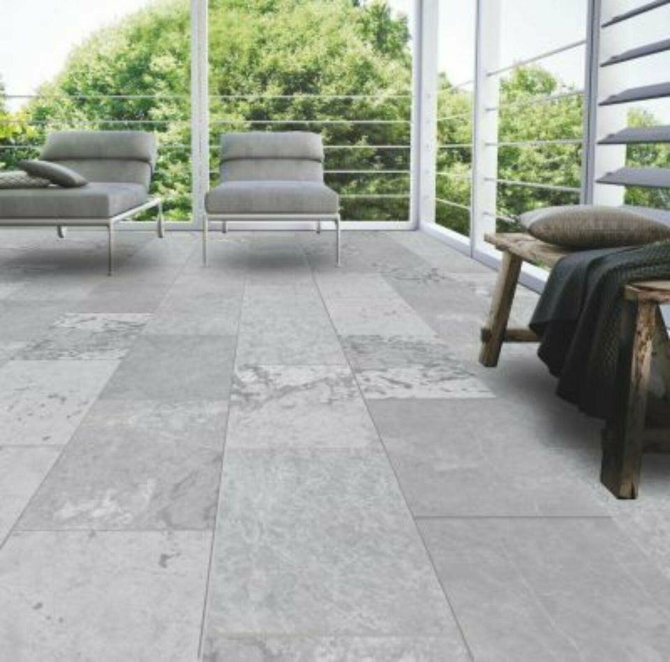 Graue Marmor Terrassenplatten für den Garten - MYHTOS GREY in Weitnau