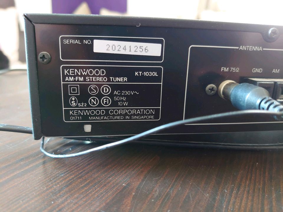 Kenwood KT-1030L KT 1030 L FM AM Stereo Tuner Receiver in Bielefeld