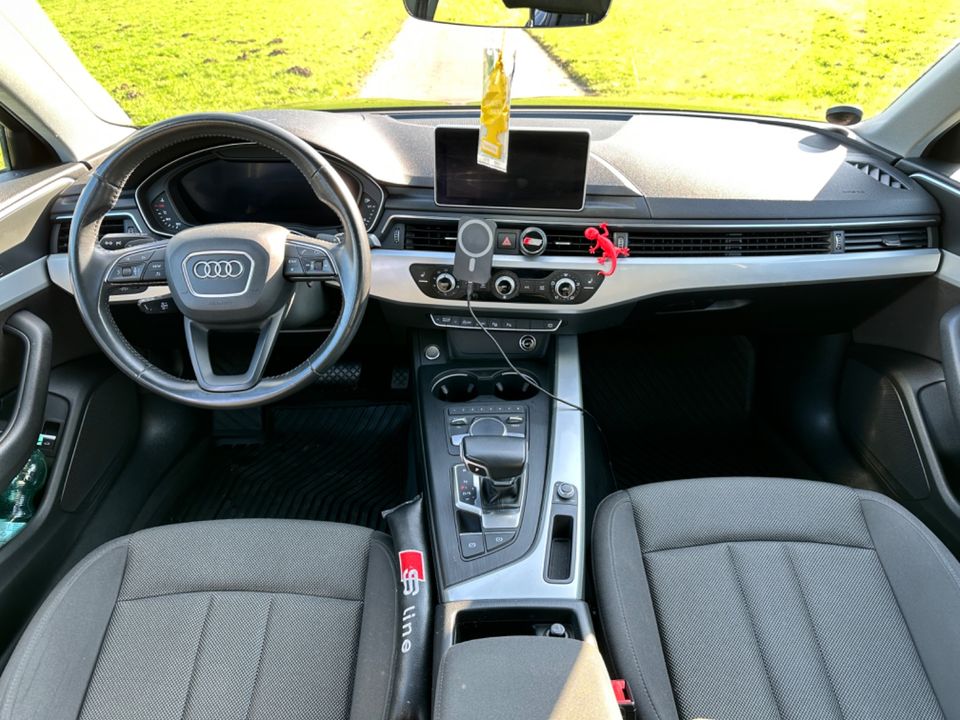 Audi A4 2.0 TDI 190PS AHK Digital Tacho Carplay Standheizung in Finnentrop