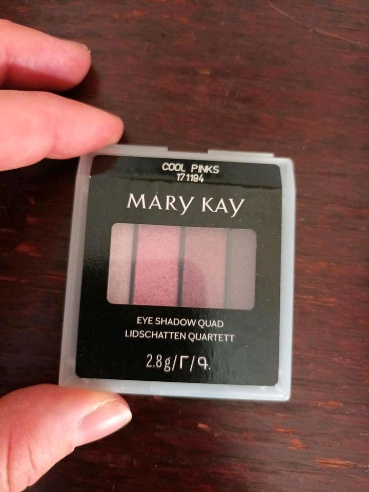 2x Mary Kay Make up. Eye Shadow & Lip Gloss in Karlsruhe