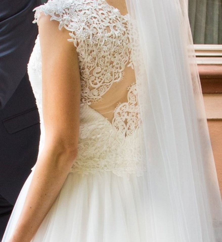 Hochzeitskleid/Brautkleid der Marke Valerie in Arzbach