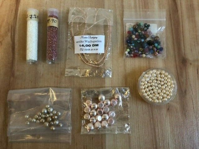 Antike Wachsperlen, Bastelperlen, Perlen, Glasperlen in Zeven