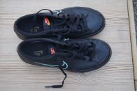 NEU schwarze Nike Sneaker Turnschuhe 40 + VEJA Schuhe 41 Berlin - Pankow Vorschau