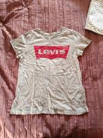 Damen T-Shirt von Levis, größe M Sachsen - Chemnitz Vorschau
