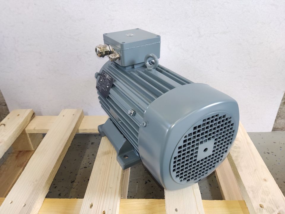 VEM Drehstrommotor IE3-KPER 112 MV6 Ex eb IIC T3 TPM.4/7. 1,90 kW in Hannover