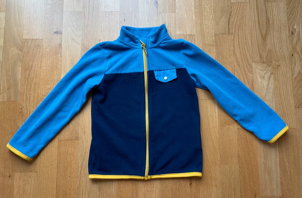 Fleece Jacke Tchibo blau 110/116 in Dresden