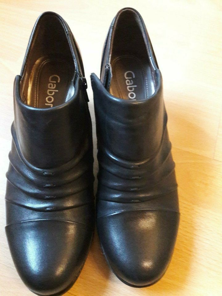 GABOR Trotteur / Pumps Farbe schwarz Leder !!! NEU !! Größe 5 1/2 in Hirschau