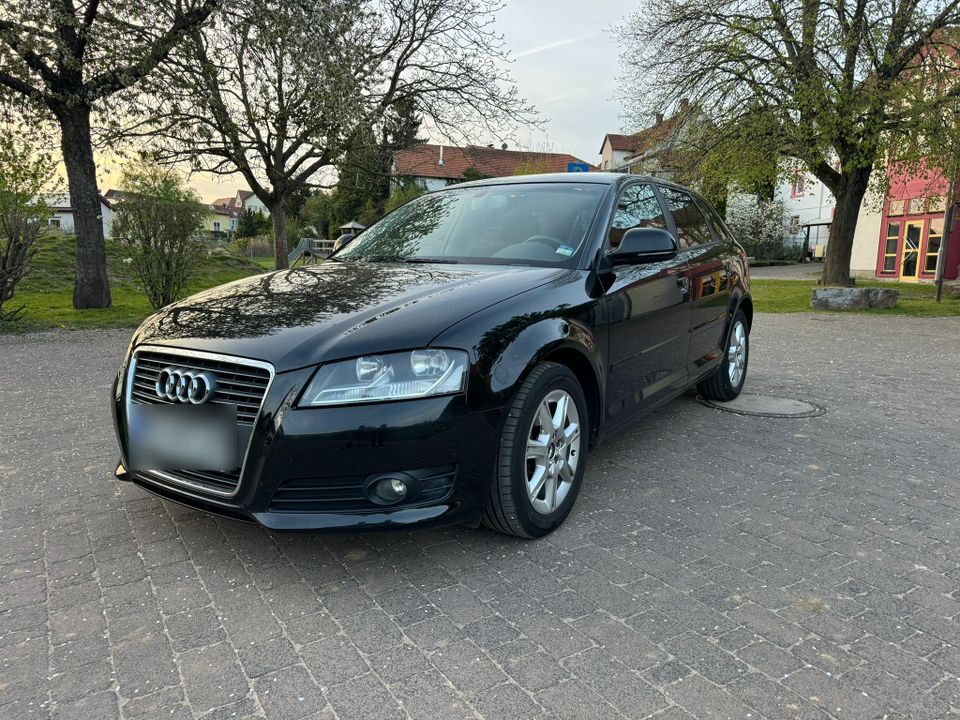 Audi A3 Automatik Sportback 2.0 TDI in Erbach