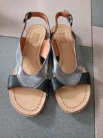 Minka Design Ledersandalen Gr.38 Nordrhein-Westfalen - Hilden Vorschau