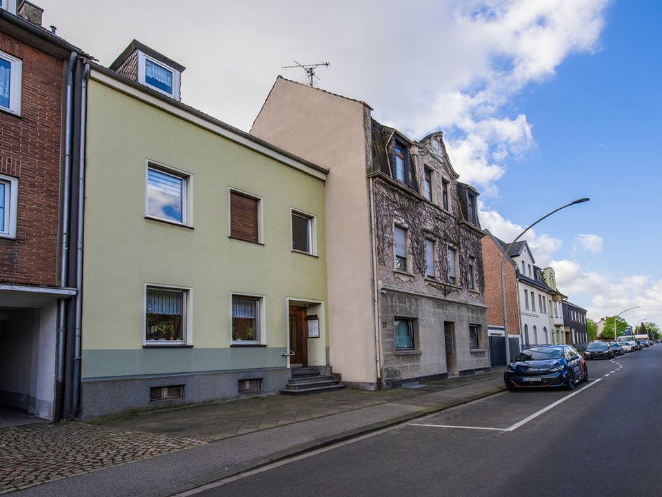 Vier vermietete Wohnungen, Gartenidylle & viele Extras! in Mönchengladbach