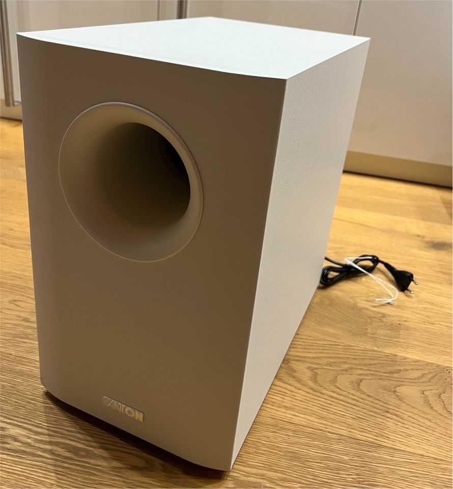 Canton Powered Subwoofer in Schöffengrund