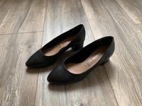 Damen Schuhe Tamaris Pumps Gr. 38 schwarz Sachsen - Mülsen Vorschau