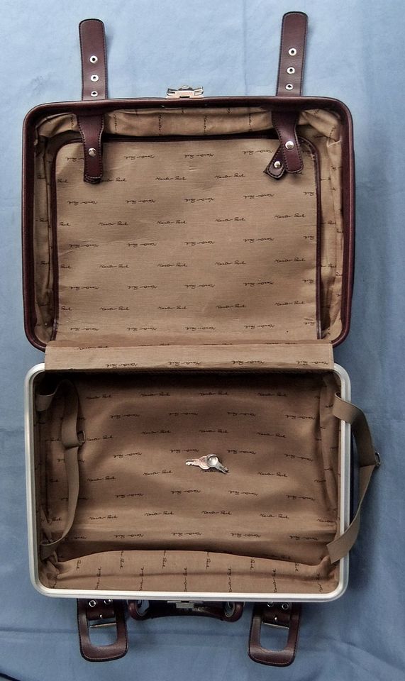 kleiner Master Pack Koffer mit Metallrahmen - aus Kunstleder in Groß-Gerau