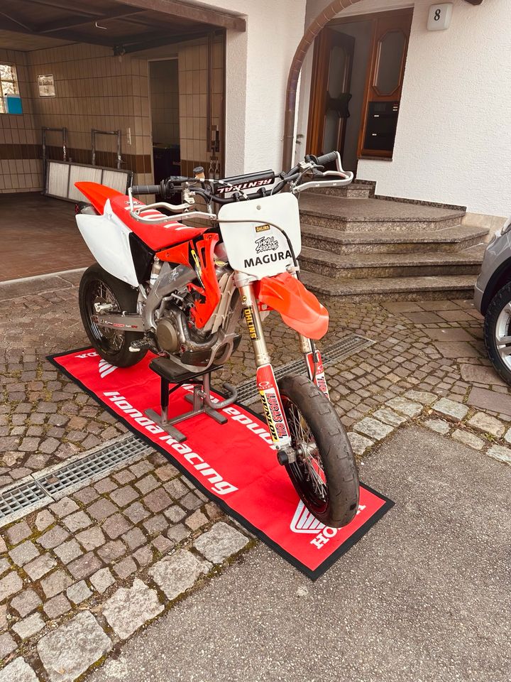 Honda CRF450R Supermoto mit vielen Neu-/ Ersatzteilen in Weilheim an der Teck