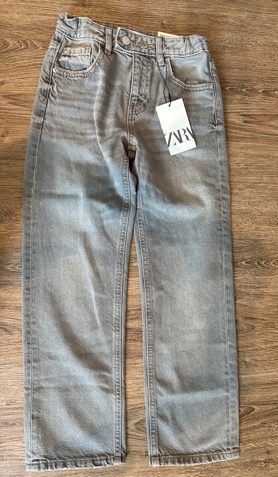 *NEU* Hose von ZARA Gr. 140 in Albersdorf