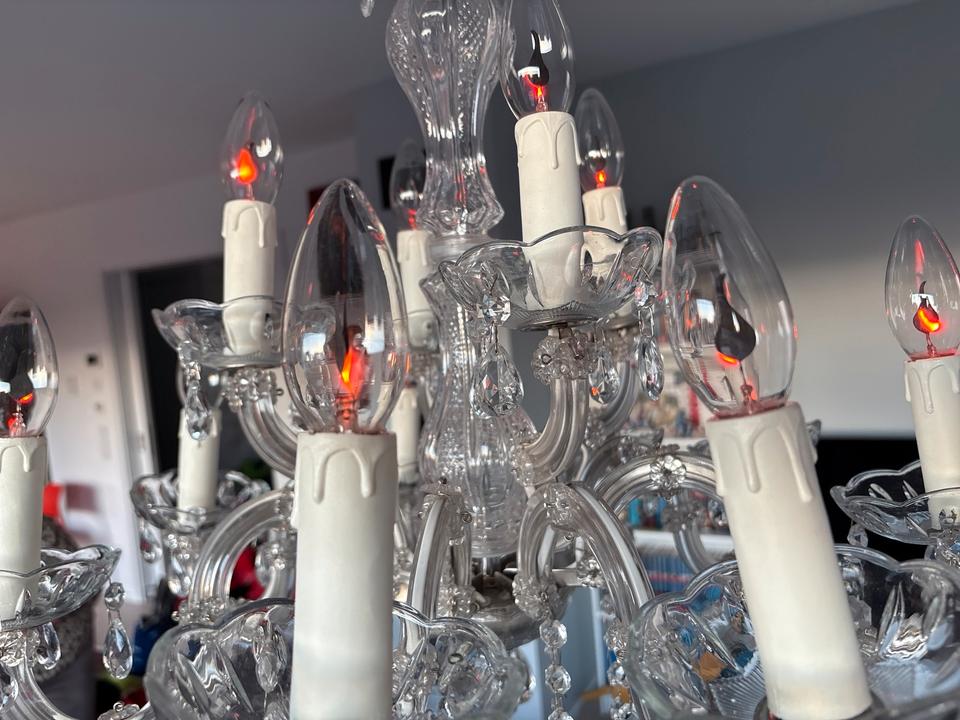Kronleuchter Kristallleuchter Echtglas Glas Leuchter 12-Armin in Ostfildern