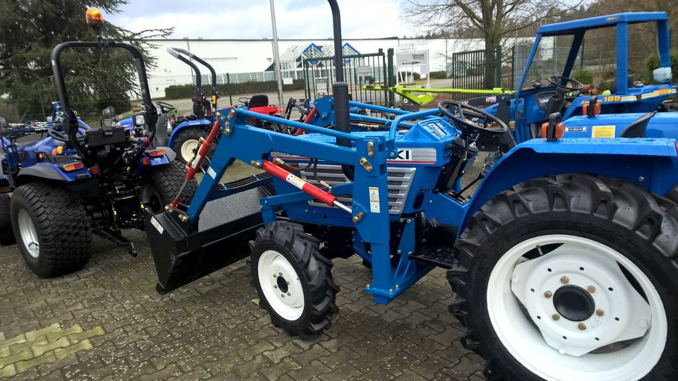 Iseki TL2500 Frontlader 4WD SERVOLENKUNG Kleintraktor in Lingen (Ems)