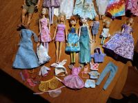 16 Barbies, 2 Kinder, Zubehör Bayern - Geisenhausen Vorschau