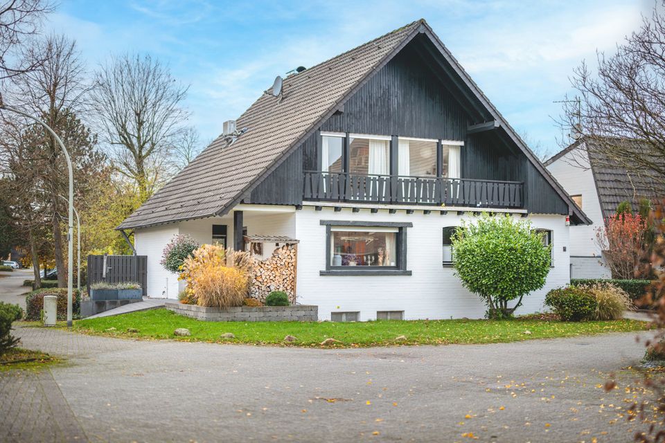 Übach! Frei stehendes Einfamilienhaus mit Traumgrundstück in bester Wohnlage in Übach-Palenberg