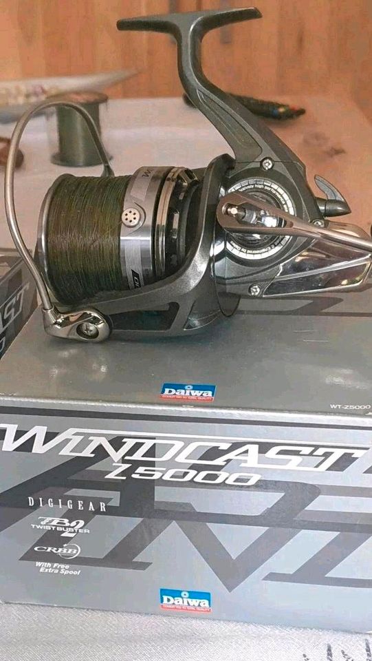 2 × Daiwa Windcast Z 5000 QD Karpfenrollen inkl. OVP & Schnur TOP in Bad Bentheim