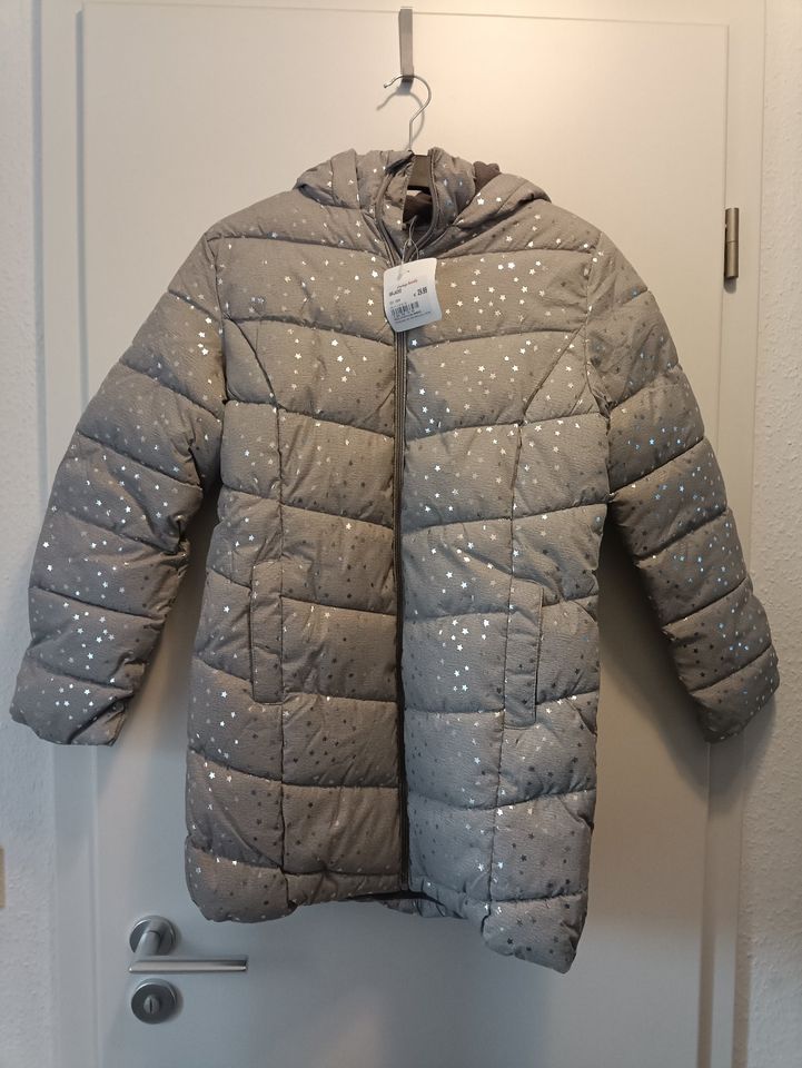 Winterjacke Mädchen NEU/OVP Gr. 164 Grau/Silber in Voerde (Niederrhein)