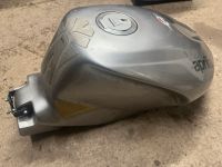 Aprilia rsv 1000 rr Factory Tank Nordrhein-Westfalen - Brilon Vorschau