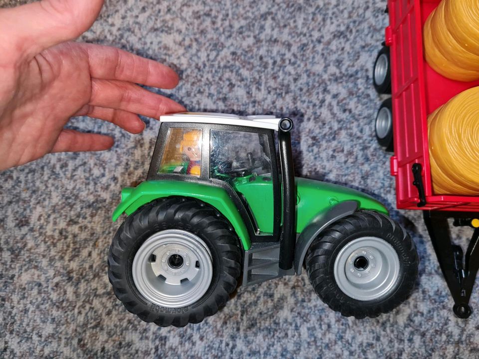 Playmobil Traktor mit Anhänger und Strohballen 6130 9317 in Taunusstein