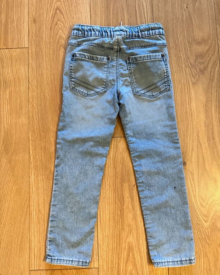 Jeans /Hose/  Jungen Gr.116 in Frankfurt am Main