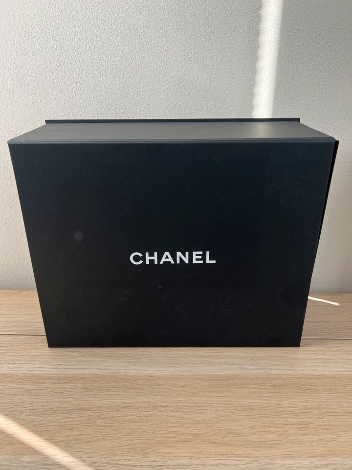 Chanel Handtasche Classic Boy grün in Sickte