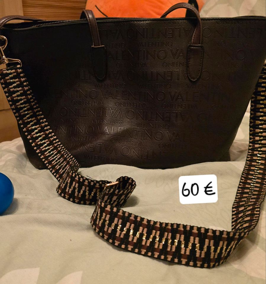 Original Valentino Handtasche in Hamburg