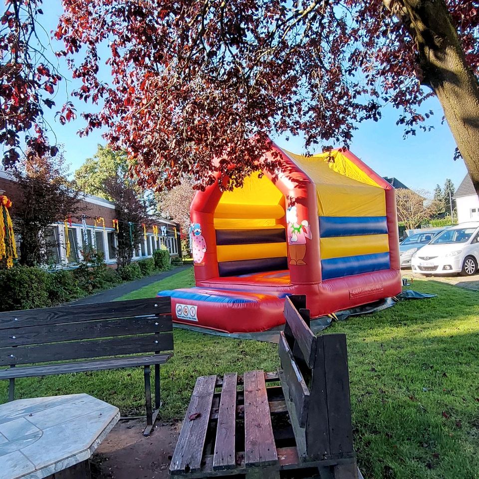 Hüpfburg, Bubble Soccer, Sektempfang, Zuckerwattemaschine.... in Duisburg