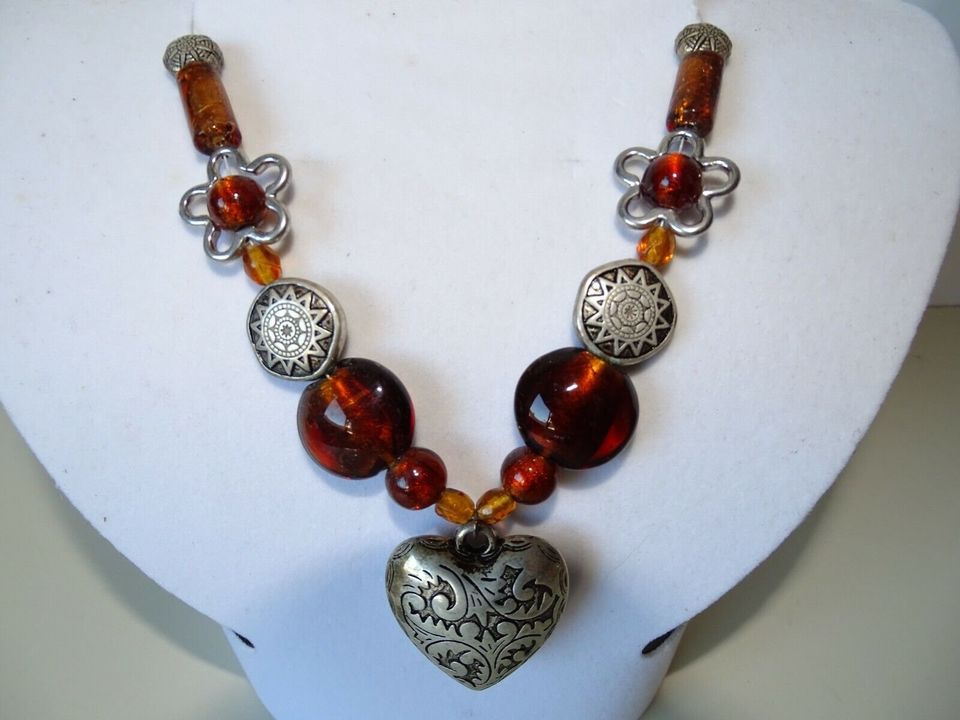 Schmuck Halskette mit Glaselementen + Herz-Anhänger #329 in Wershofen