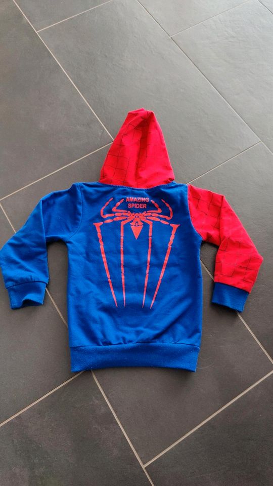 Spiderman Pullover Größe 104 in Moritzburg