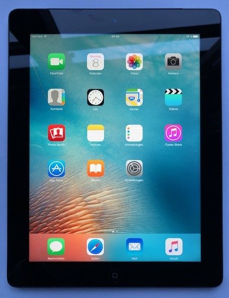 Apple iPad 3.Generation Typ A1430 Wi-Fi + Cellular mit Docking in Freising