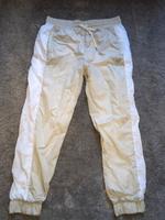 Damen Hose von Guess Größe L Stuttgart - Stuttgart-Ost Vorschau