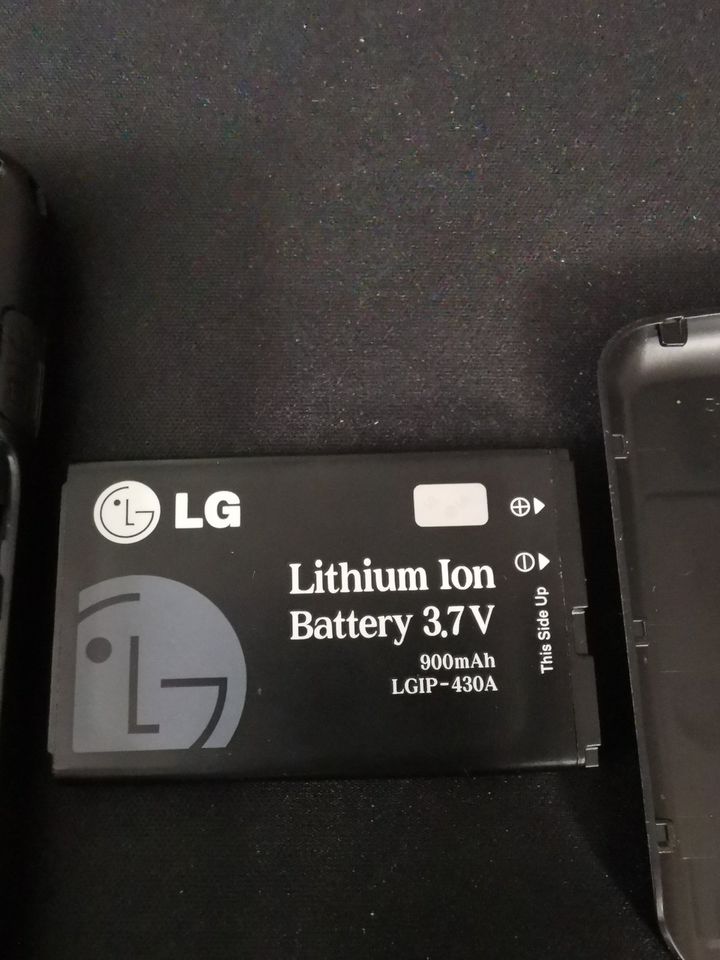 LG KP100 Handy schwarz in Neresheim