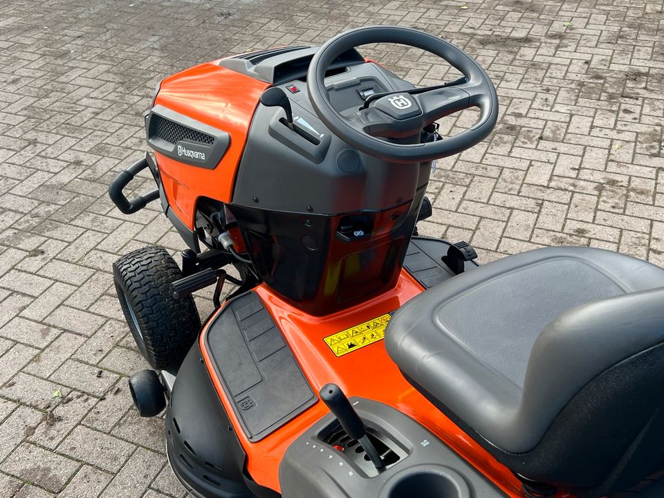 Rasentraktor Aufsitzmäher Husqvarna TC 238T Fangkorb Briggs in Güstrow