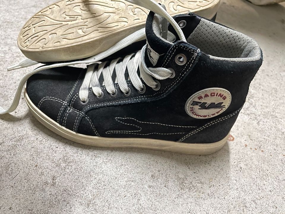 FLM Motorradschuhe Vintage Größe 38 Damen in Leipzig